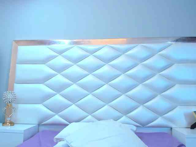 LucineArias webcam