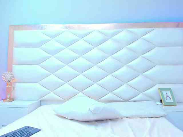 LucineArias webcam