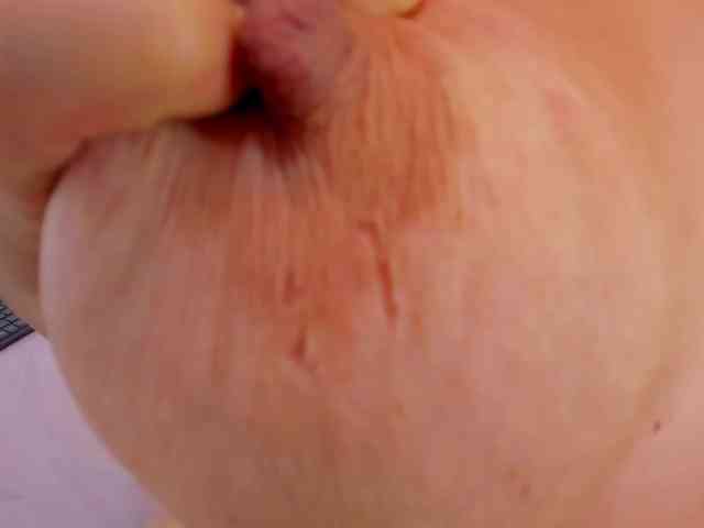 LucineArias webcam