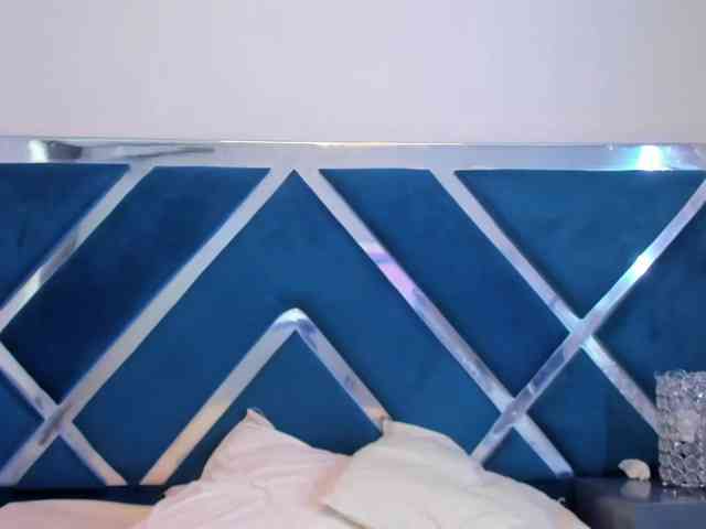 LucineArias webcam