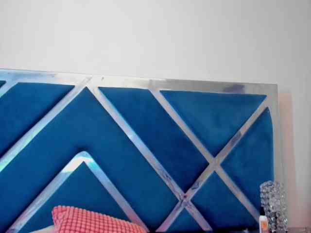 LucineArias webcam