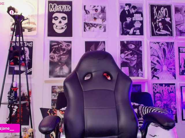 Janediaz — live female cam