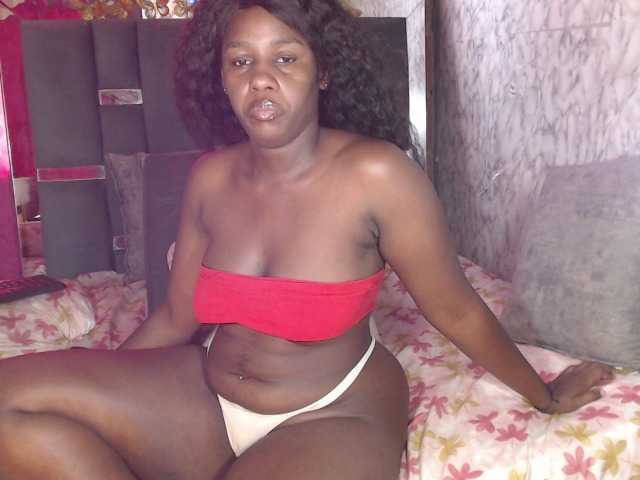 le modèle electrastunningx est en webcam porno dans un show sur le site bongacams, il possède les tags suivants: Ebony,Brunette,Trimmed