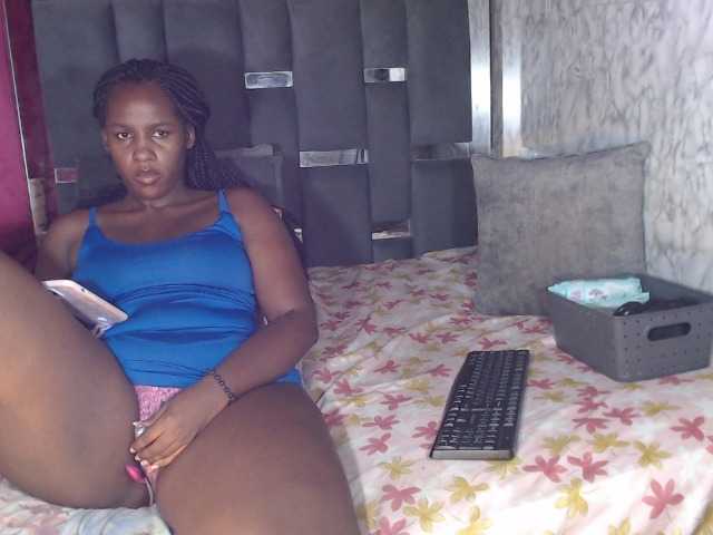 electrastunningx live cam on BongaCams