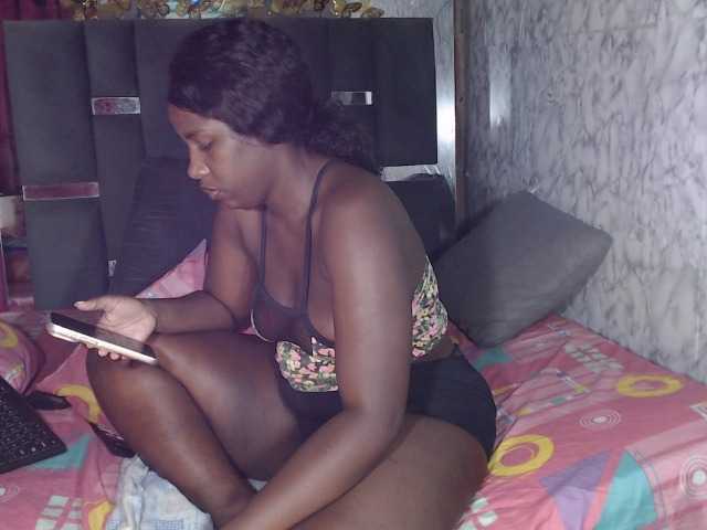 electrastunningx live cam on BongaCams