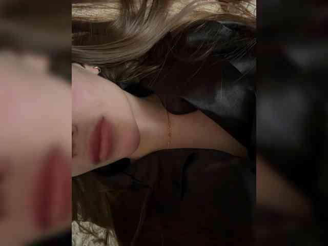 BellaKitty Live Webcam on BongaCams