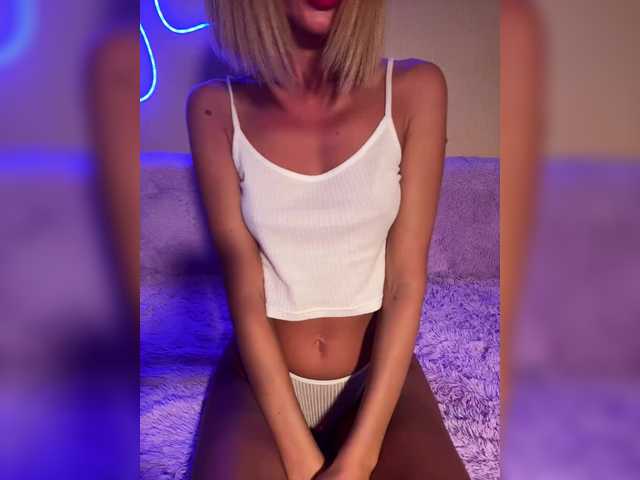 MiaSugar live cam on BongaCams