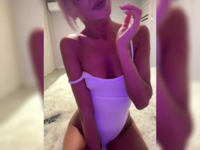 Daria_Desire live cam on BongaCams