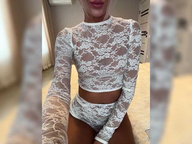 MiaSugar live cam on BongaCams
