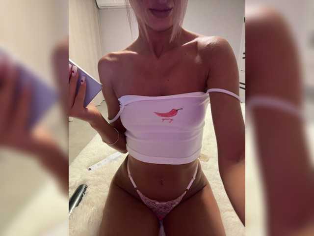 Daria Desire live cam