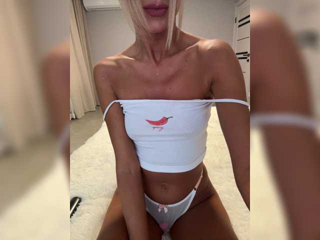 Daria_Desire live cam preview