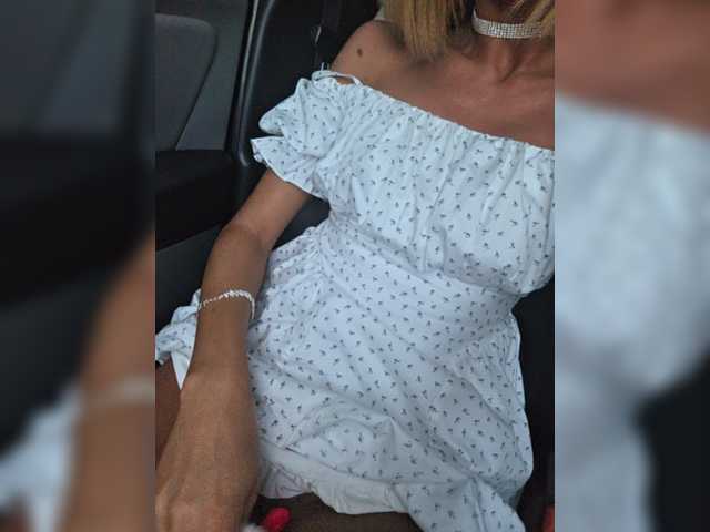 MiaSugar live cam on BongaCams