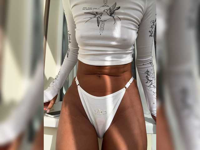 MiaSugar live cam on BongaCams