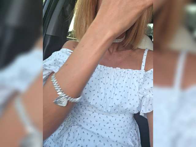 MiaSugar live cam on BongaCams