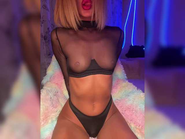 MiaSugar live cam on BongaCams