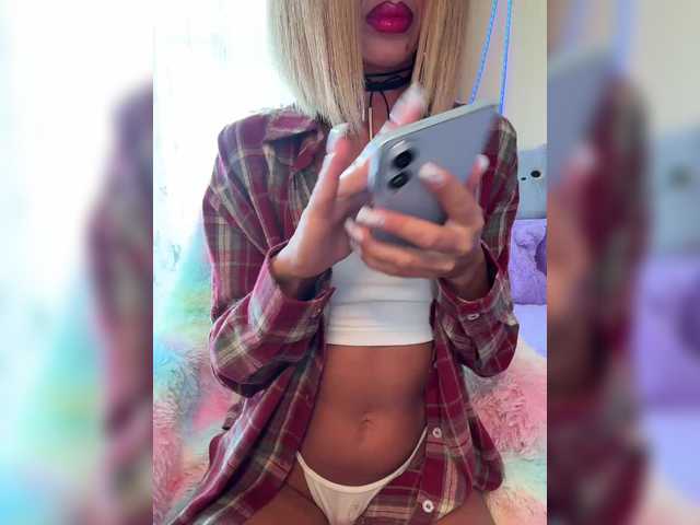 MiaSugar live cam on BongaCams