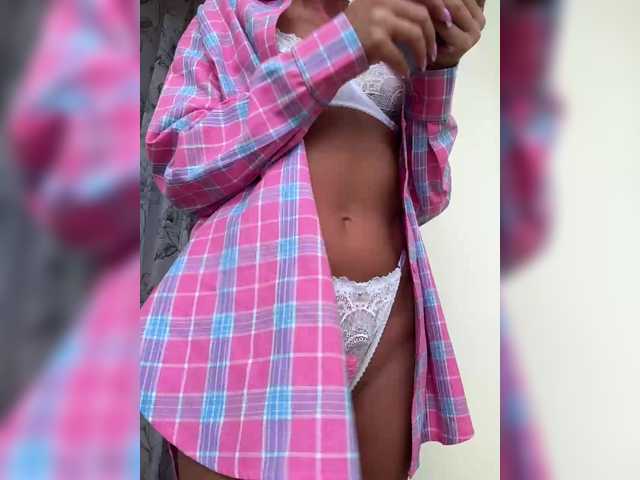 MiaSugar live cam on BongaCams