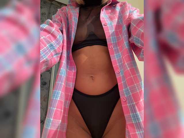 MiaSugar live cam on BongaCams
