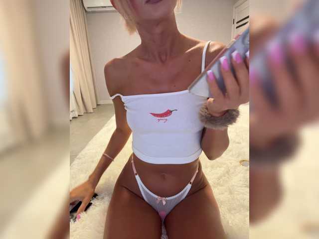 Daria_Desire live cam preview