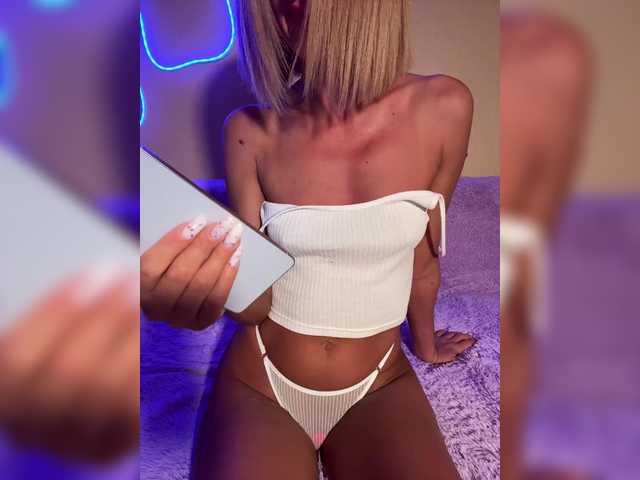 MiaSugar live cam on BongaCams