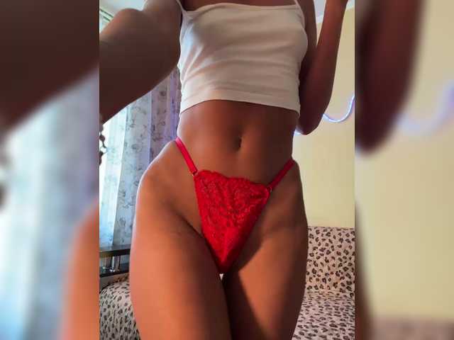MiaSugar live cam on BongaCams