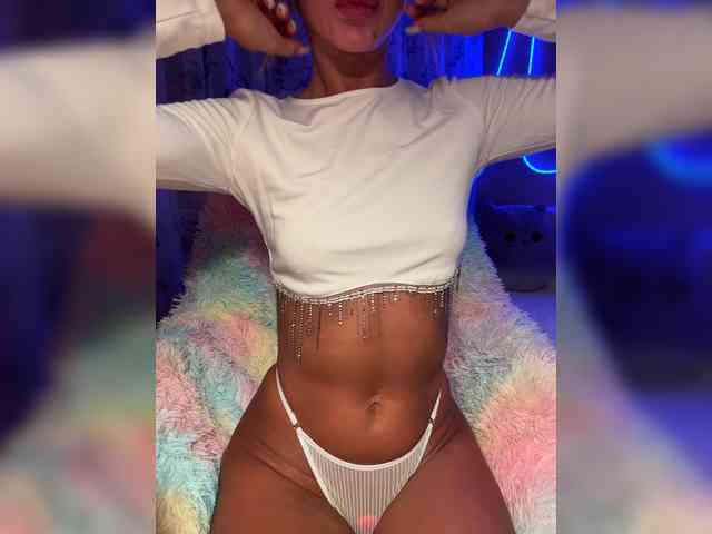 Daria_Desire webcam