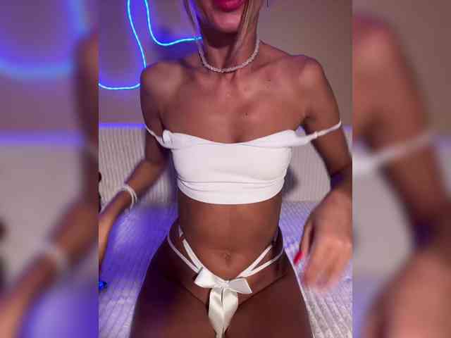 Daria_Desire webcam