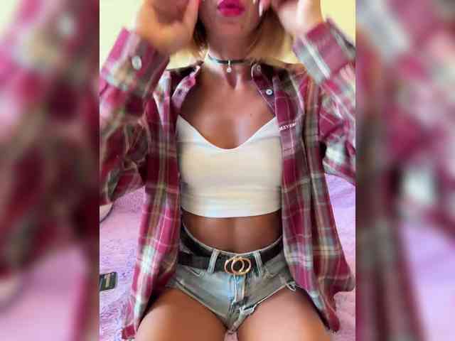 Daria_Desire webcam