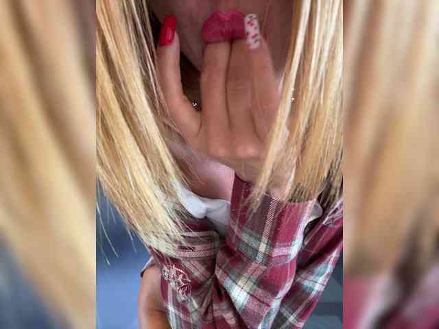 Daria_Desire webcam