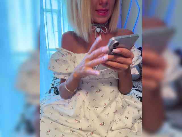 Daria_Desire webcam