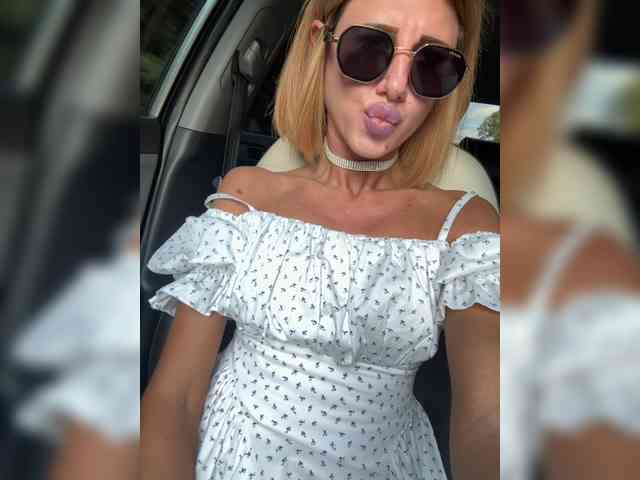 Daria_Desire webcam