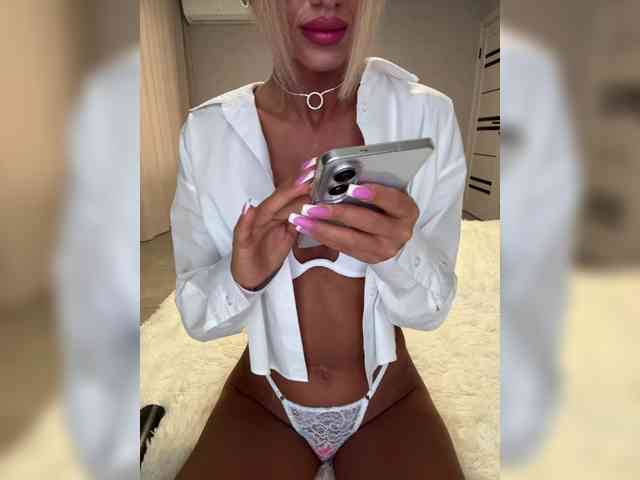 Daria_Desire webcam