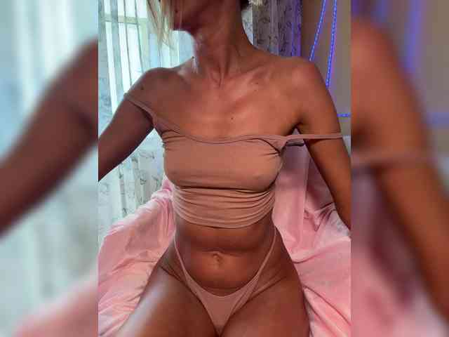 Daria_Desire webcam