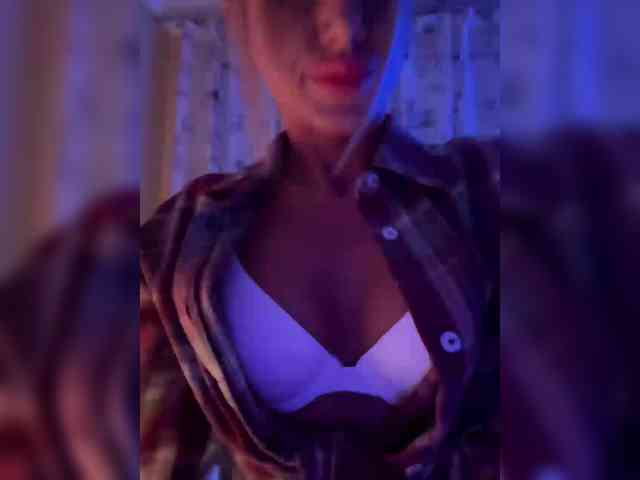 Daria_Desire webcam
