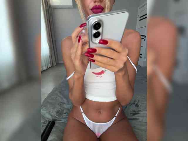 Daria_Desire webcam