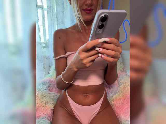 MiaSugar Live Webcam on BongaCams