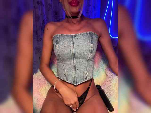 Daria_Desire webcam