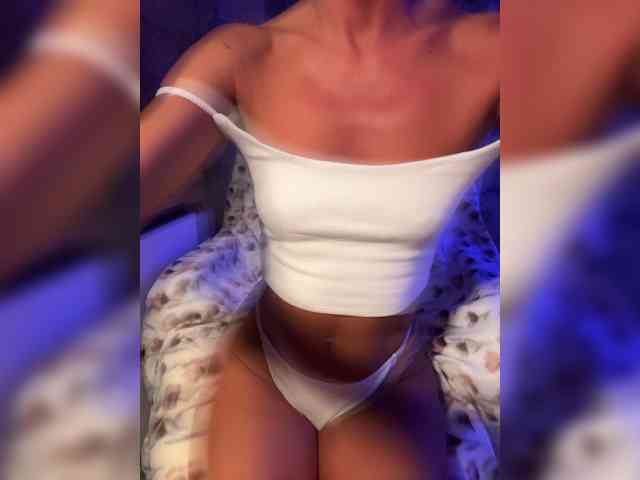Daria_Desire webcam