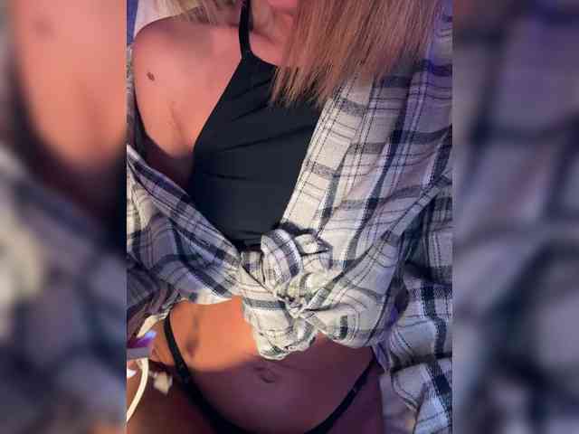Daria_Desire webcam