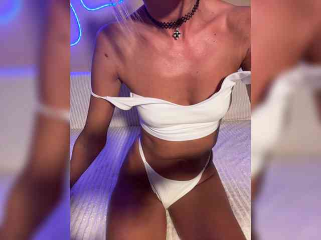 Daria_Desire webcam