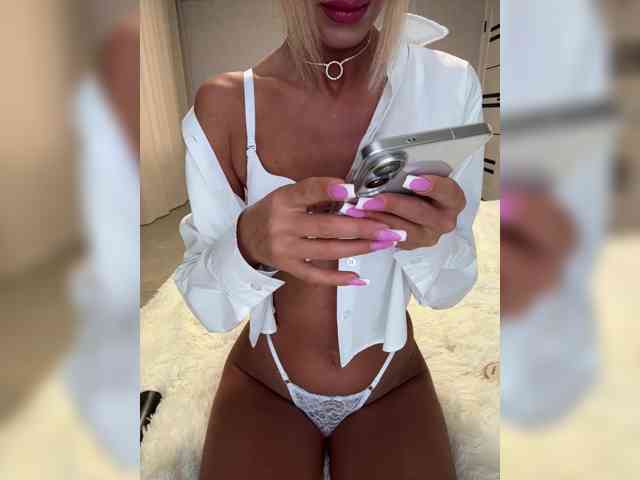 Daria_Desire webcam