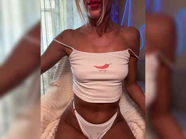 Daria_Desire webcam