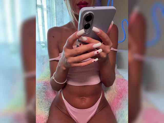Daria_Desire webcam