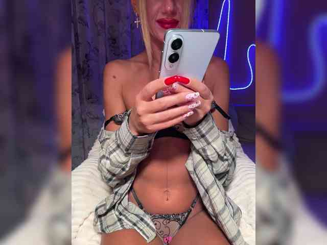 Daria_Desire webcam