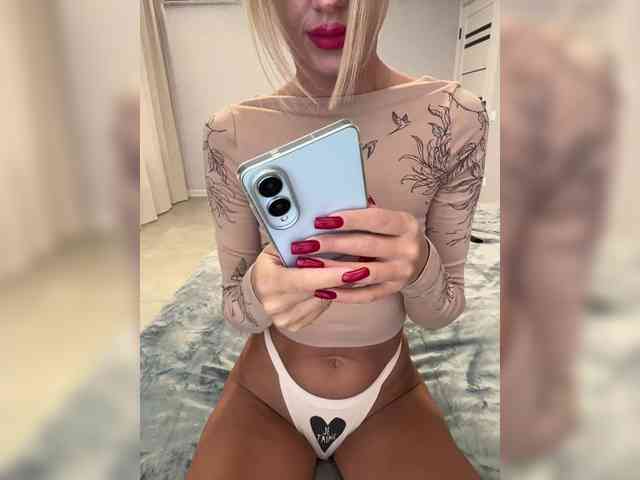 Daria_Desire webcam