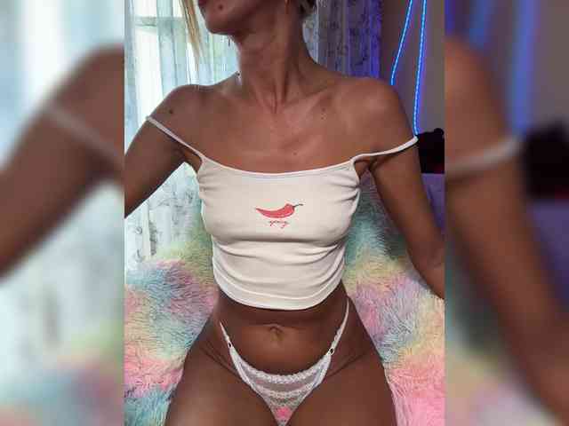 Daria_Desire webcam