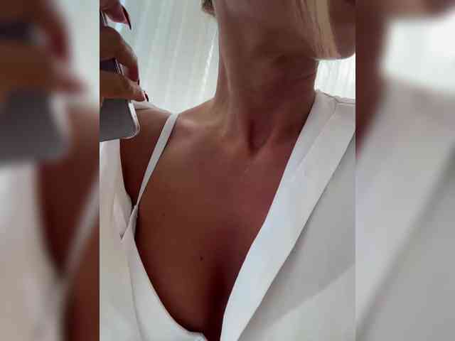 Daria_Desire webcam