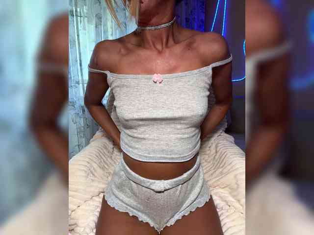 Daria_Desire webcam