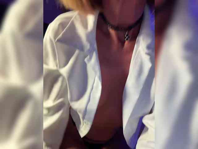 Daria_Desire webcam