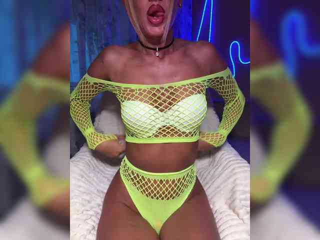 Daria_Desire webcam